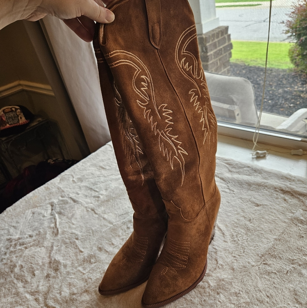 Brown Suede Western Boots - Picture 3 of 7